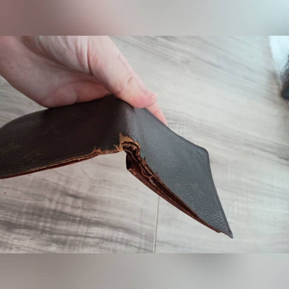 Authentic Louis Vuitton Monogram Bifold Wallet Authentic - Picture 6 of 11